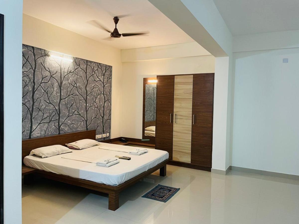Hotel Radha Pangala Extérieur photo