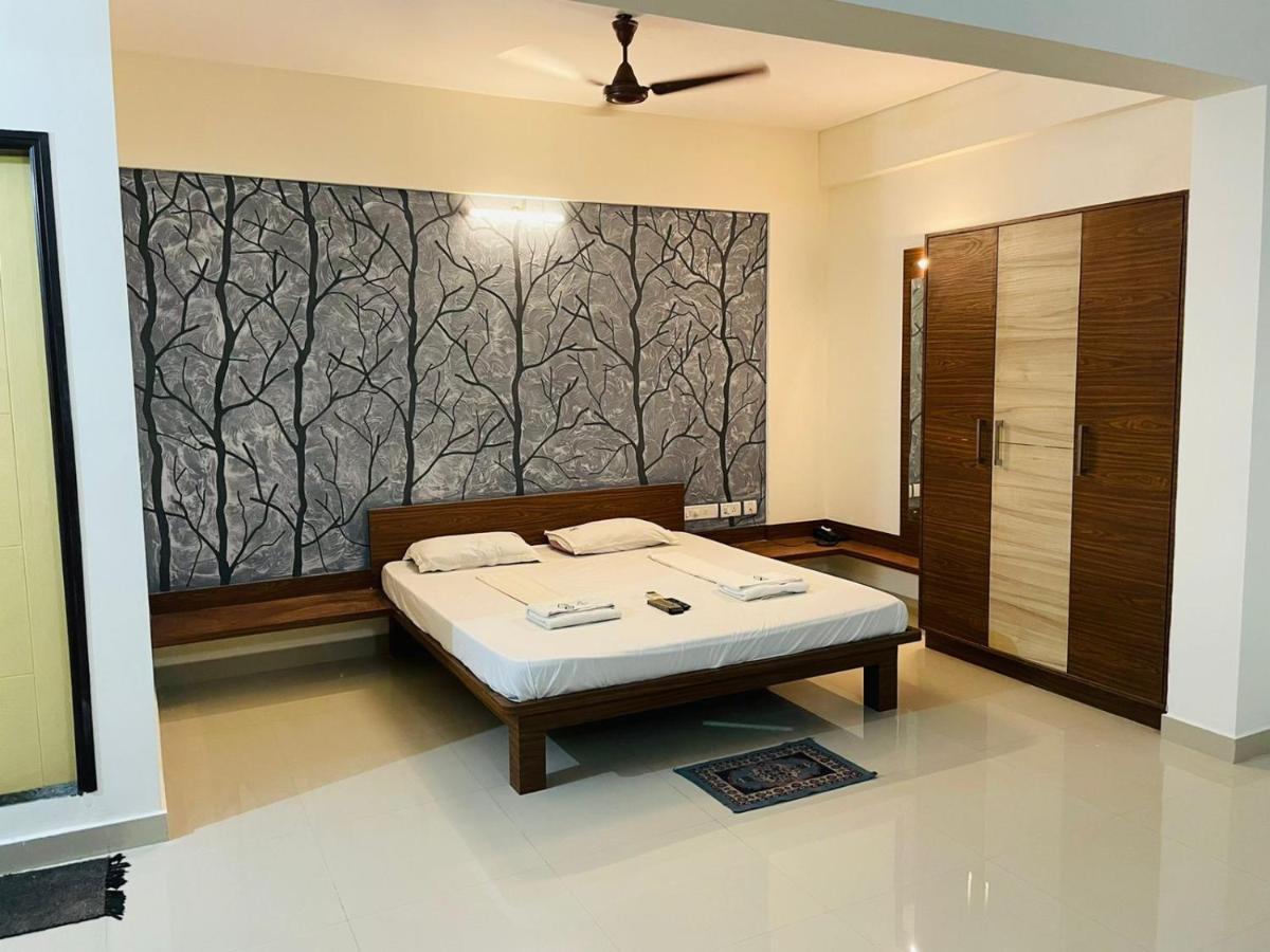 Hotel Radha Pangala Extérieur photo