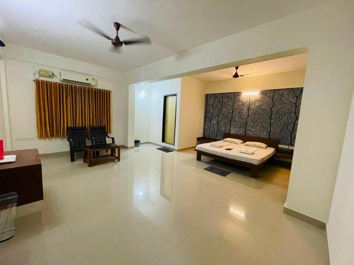Hotel Radha Pangala Extérieur photo