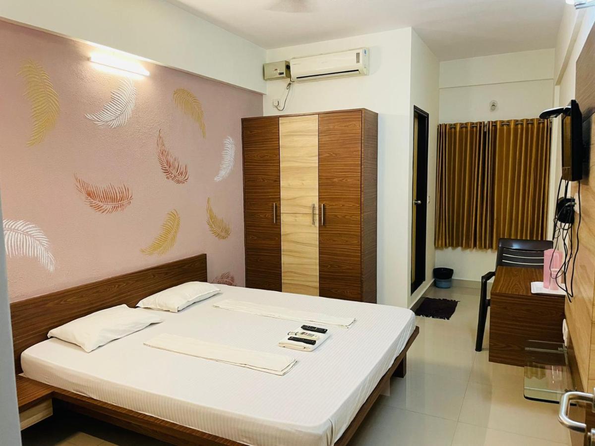 Hotel Radha Pangala Extérieur photo