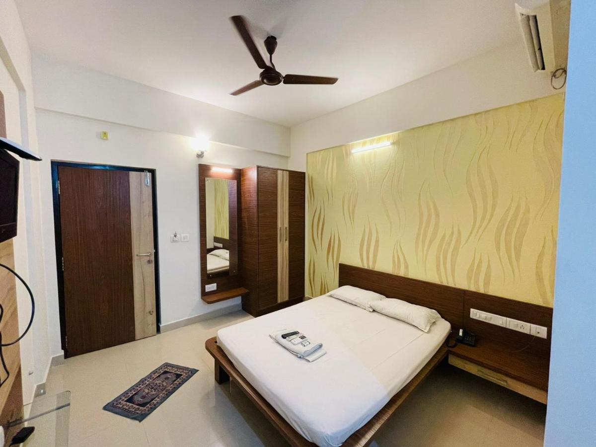 Hotel Radha Pangala Extérieur photo