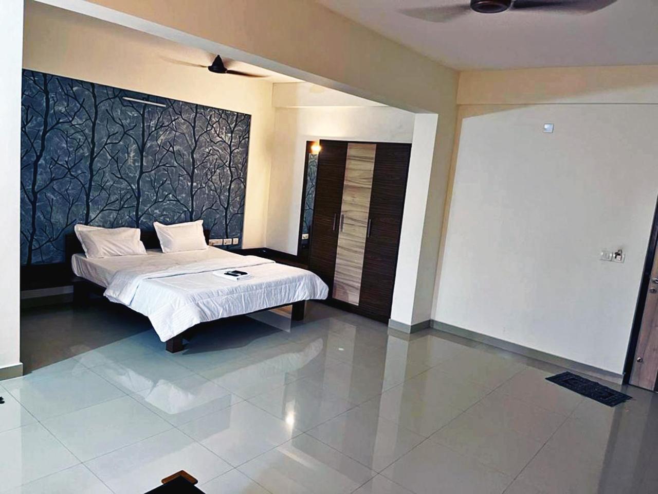 Hotel Radha Pangala Extérieur photo