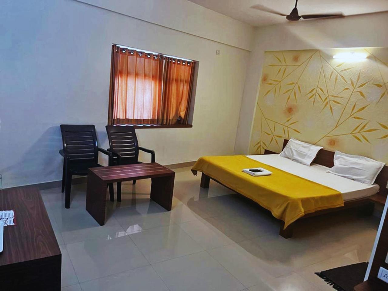 Hotel Radha Pangala Extérieur photo