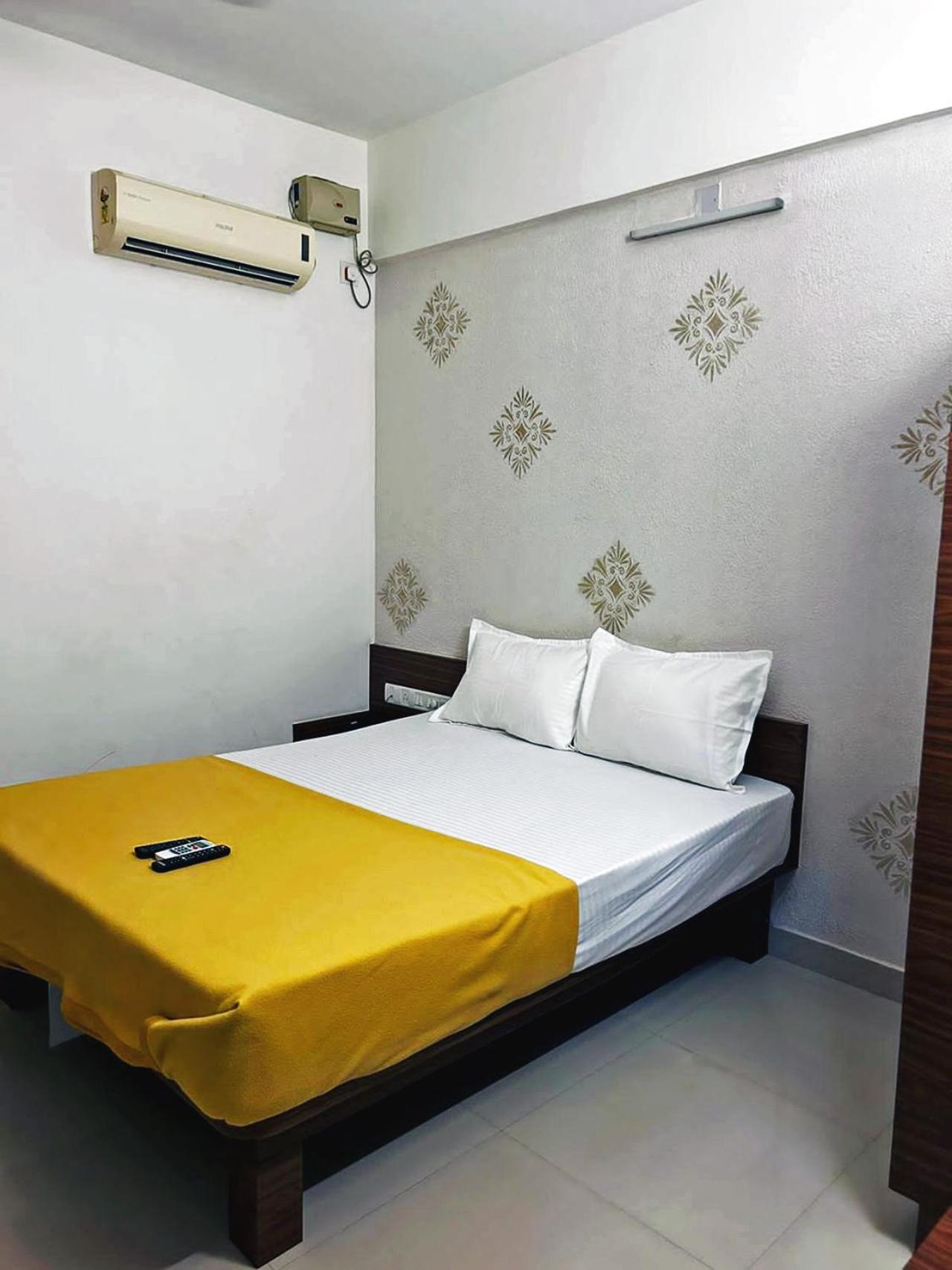 Hotel Radha Pangala Extérieur photo