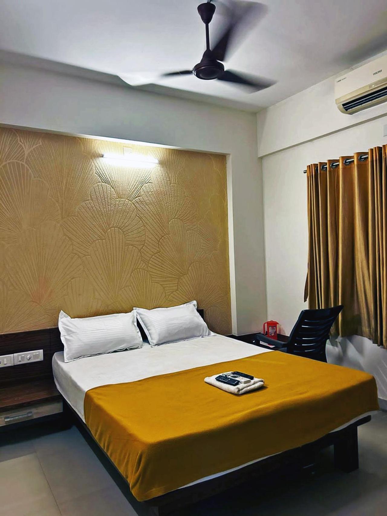 Hotel Radha Pangala Extérieur photo
