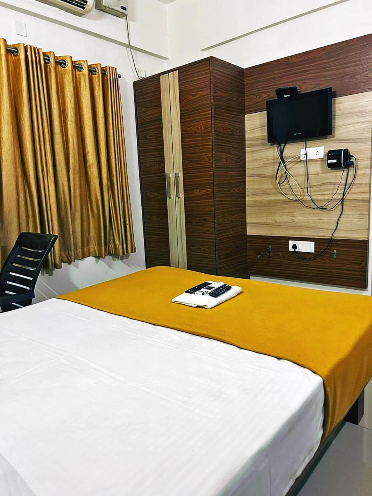 Hotel Radha Pangala Extérieur photo